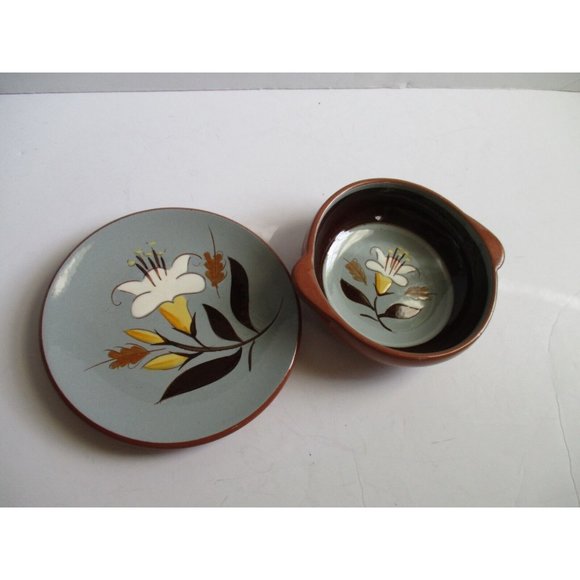 **Signature Stangl Golden Harvest Hand Painted Pottery Soup Crock and Saucer - Picture 3 of 8